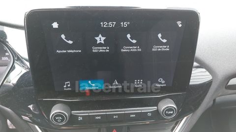 Car image 30