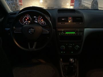 Car image 11