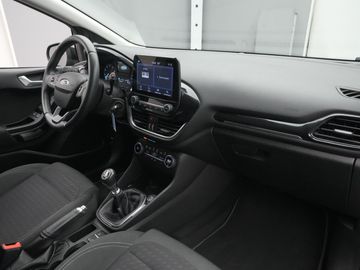 Car image 32