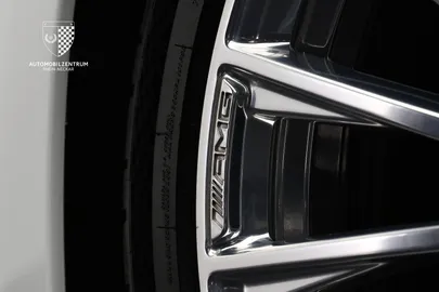 Car image 48