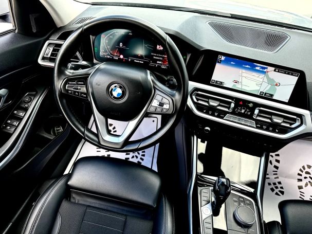 BMW 320d Touring Sport Line 140 kW image number 31