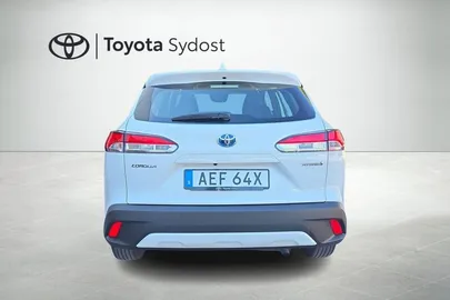 Car image 4
