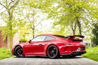Car image 24