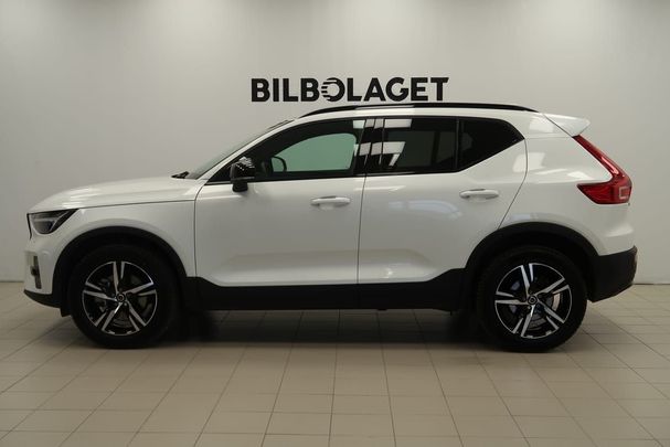 Volvo XC40 B4 Plus Dark 147 kW image number 3