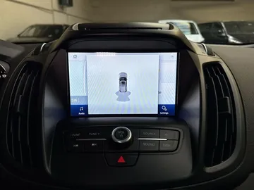 Car image 24