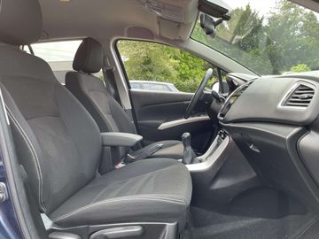 Car image 15