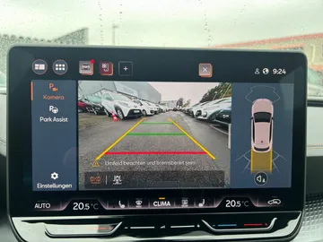 Car image 24