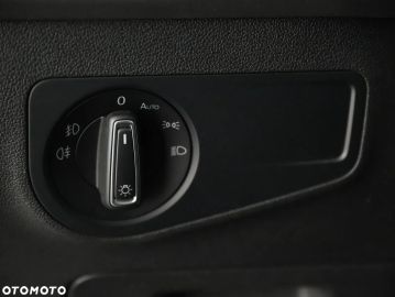 Car image 36