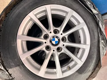 Car image 32