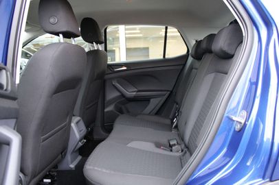 Car image 37