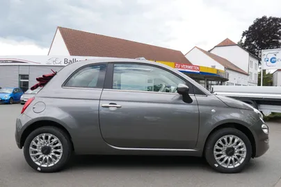 Car image 4