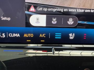 Car image 35