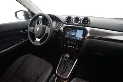 Car image 15