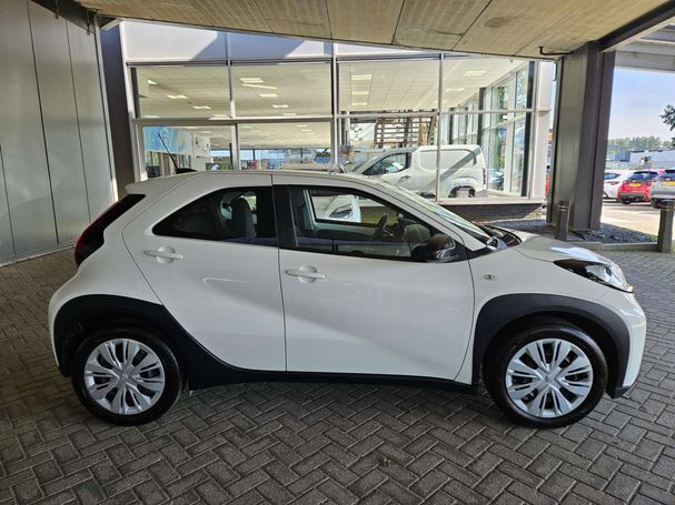 Toyota Aygo X 1.0 VVT-i 53 kW image number 26