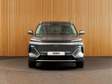Car image 3