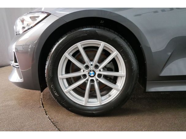 BMW 320d Touring xDrive 140 kW image number 20