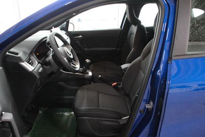 Car image 11