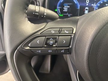 Car image 19
