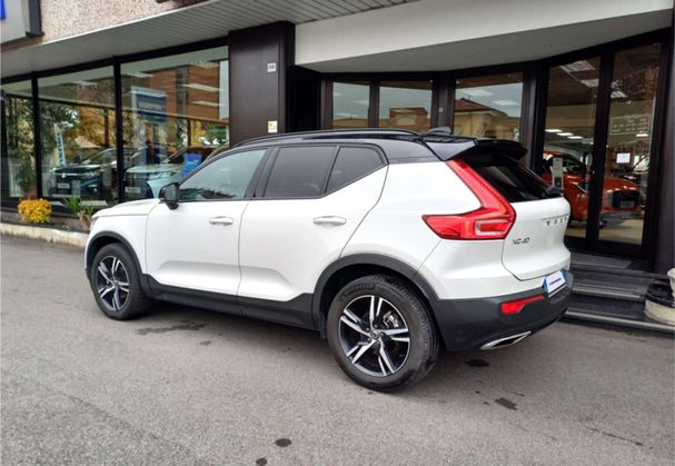 Volvo XC40 T3 Geartronic 120 kW image number 3