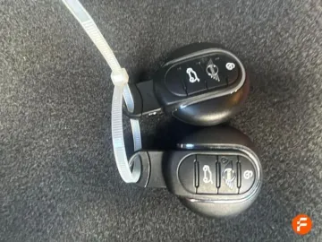 Car image 28