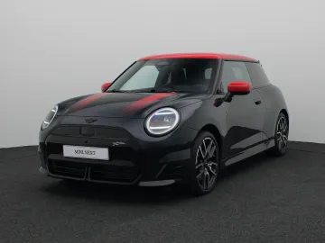 Car image 26