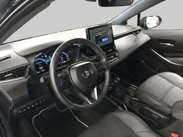 Car image 14