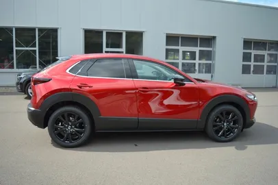 Car image 3