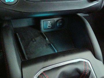 Car image 24