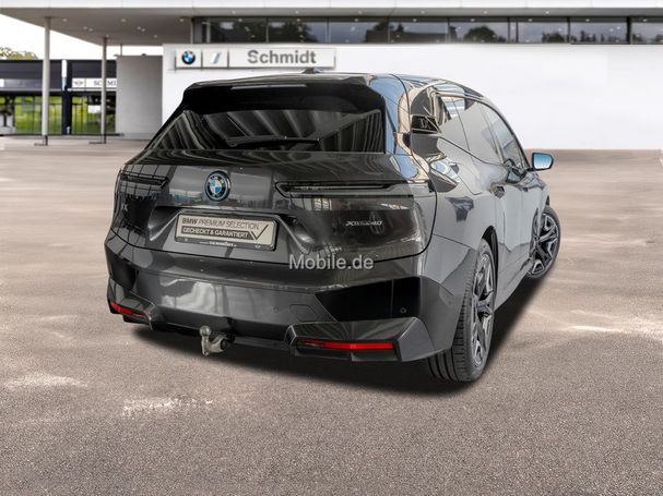 BMW iX xDrive40 240 kW image number 1