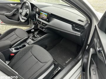 Car image 35