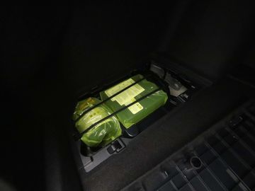 Car image 35