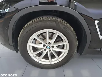 Car image 35