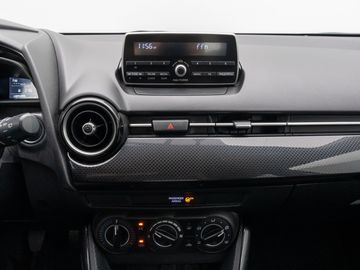 Car image 26