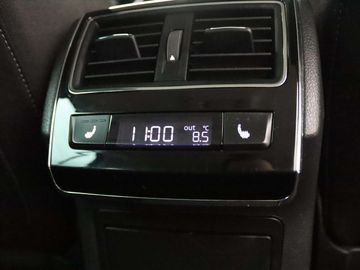 Car image 36