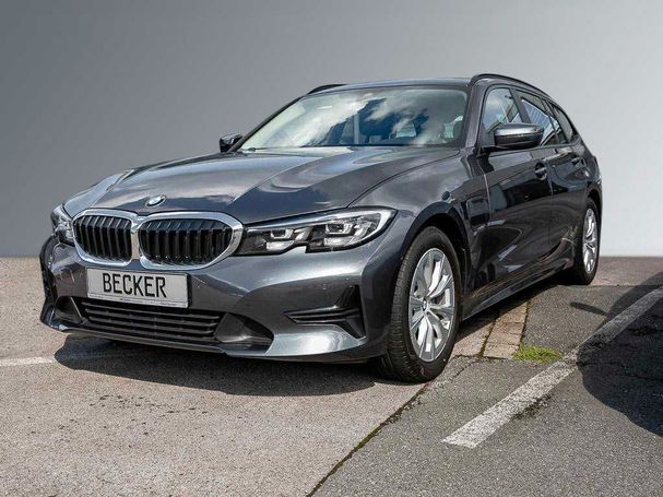 BMW 320 Touring e Advantage 150 kW image number 12