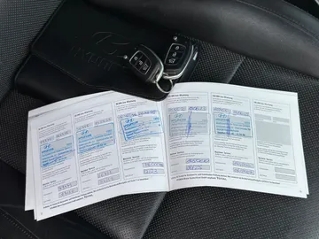 Car image 25