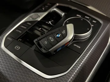 Car image 33