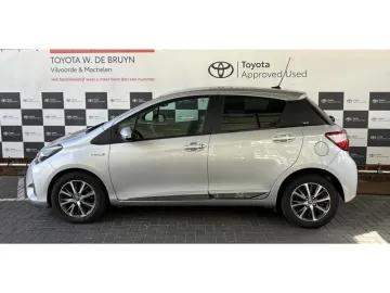 Car image 4