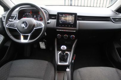 Car image 13