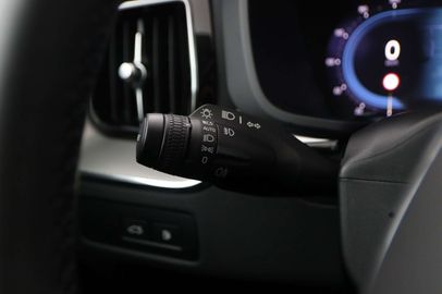 Car image 37