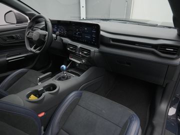 Car image 32