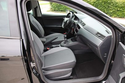 Car image 10