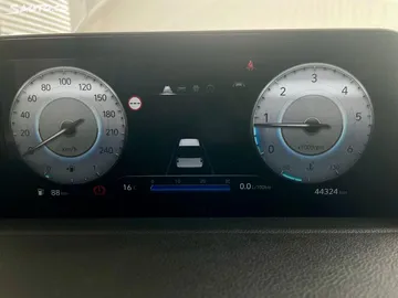 Car image 22