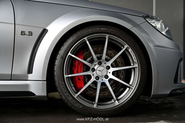 Mercedes-Benz C 63 AMG C Black Series 380 kW image number 8