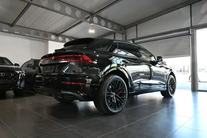 Car image 47