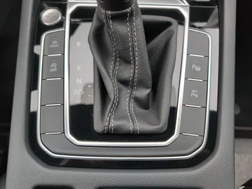 Car image 49