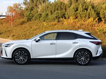 Car image 27