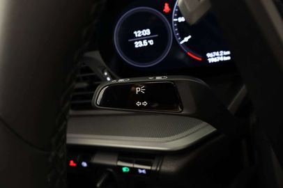 Car image 37