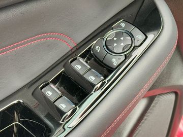 Car image 30