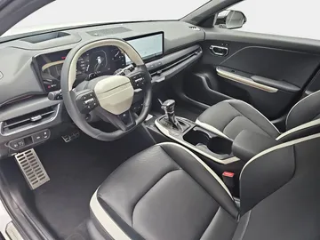 Car image 20